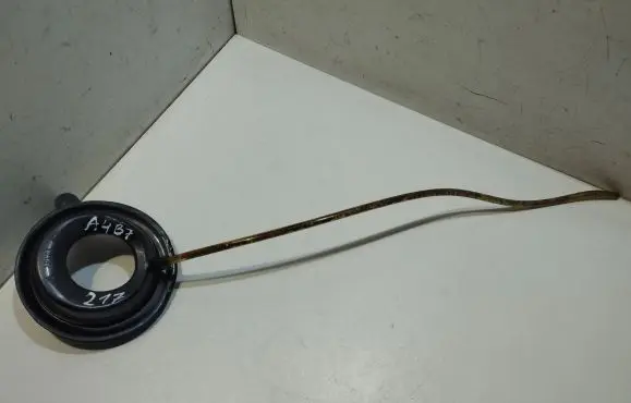 Audi A4 S4 B7 8E 8H Fuel tank cap trim 8E0809933A
