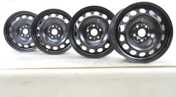 Volkswagen Golf VII R16 steel rim