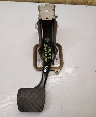 Volkswagen PASSAT B6 Brake pedal 1K1721117H 131907