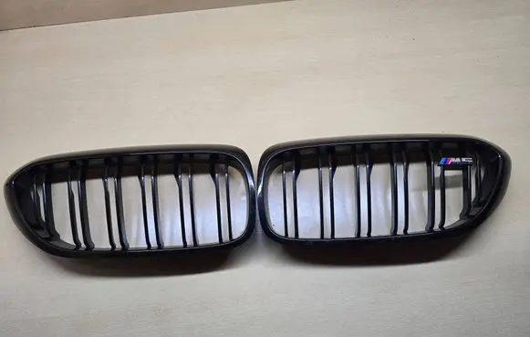 BMW M5 F90 Front grill 8063174