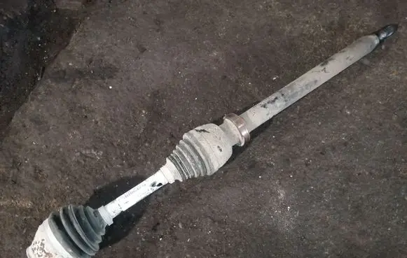 Front driveshaft