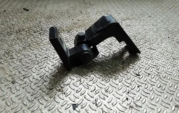 Front door upper hinge