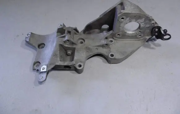 Volkswagen PASSAT B6 Generator/alternator bracket 03L903143D