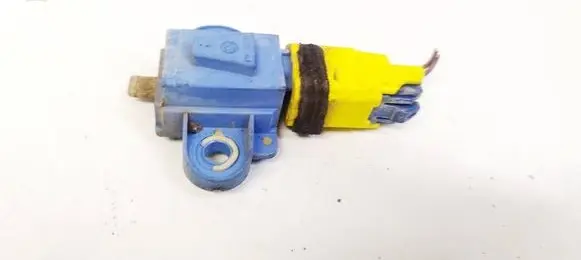 Volkswagen Golf V Airbag deployment crash/impact sensor 1K0955557A
