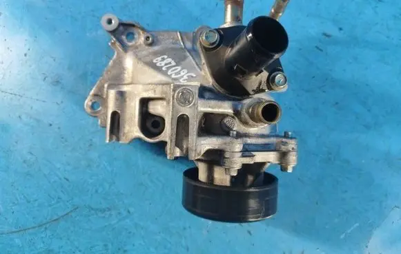 Nissan X-Trail T33 Water pump 210103RC2A