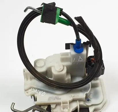 Fiat Fiorino Front door lock 1361752080