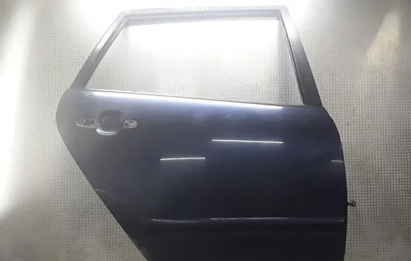 Toyota Corolla Verso E121 Rear door