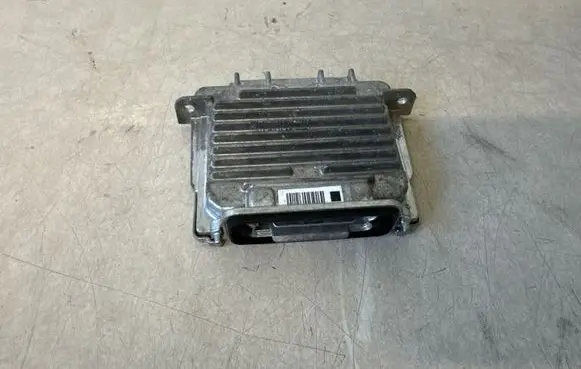 Opel Zafira Life Headlight ballast module Xenon 90035944