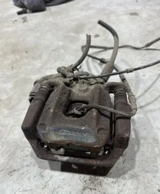 BMW X3 F25 Rear brake caliper 6791018