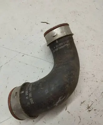 Mercedes-Benz C W203 Intercooler hose/pipe A2035280482