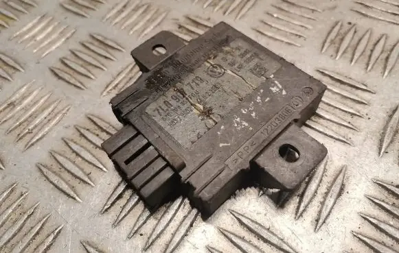 Porsche Cayenne (9PA) Alarm control unit/module 7L0907719