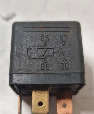 Volkswagen Golf IV Other relay 431951253H 0332014156