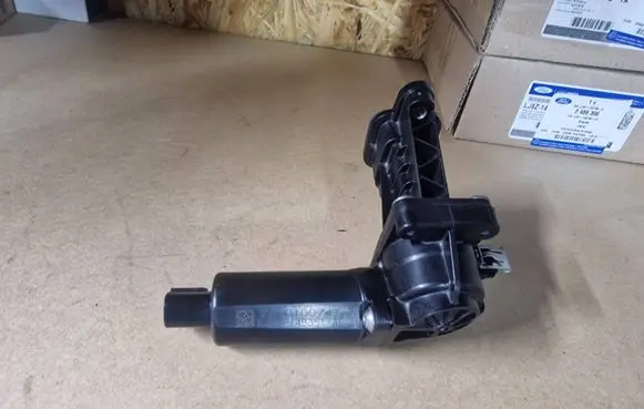 Ford Mach-E I Front door soft close latching motor lj8b14b351ae