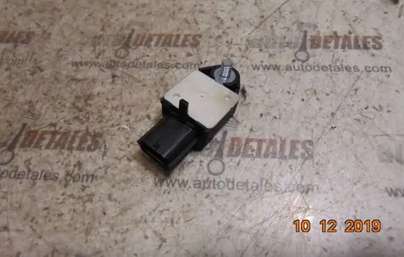 Lexus IS 220D-250-350 Airbag deployment crash/impact sensor 8983153010