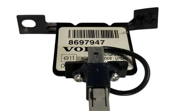 Volvo XC70 Aerial GPS antenna 8697947