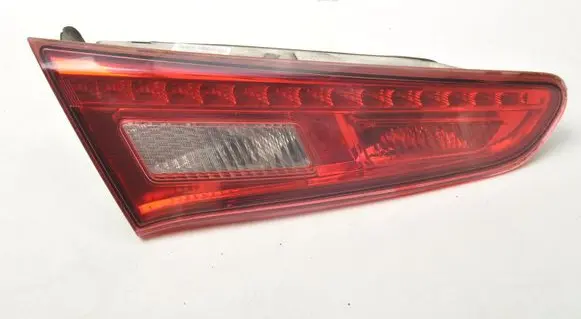 Alfa Romeo Giulietta Tailgate rear/tail lights 50513401