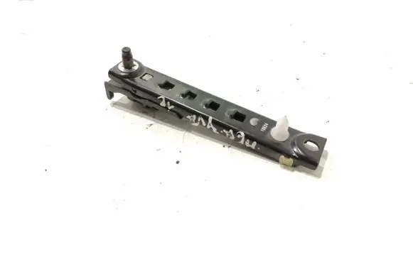 Opel Meriva B Seat belt adjustment rail 