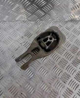 Opel Mokka Engine mount bracket 95248684 95245332