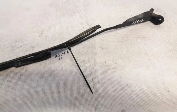 Renault Kangoo I Front wiper blade arm 8200158096