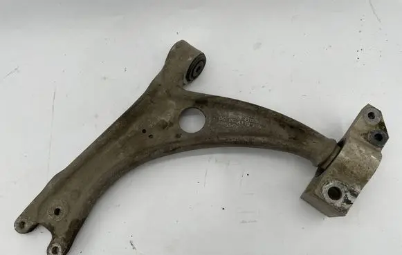 Seat Alhambra (Mk2) Front lower control arm/wishbone 3C0153D