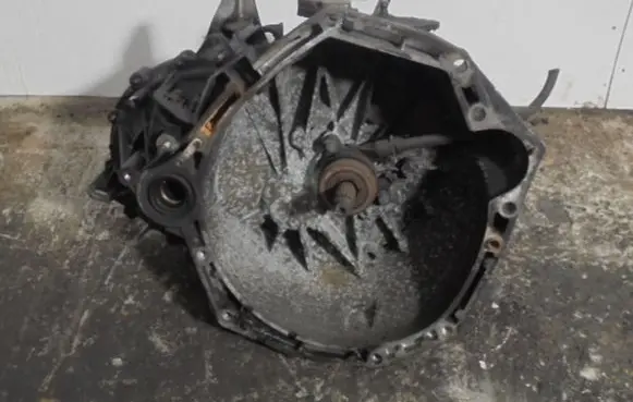 Renault Megane II Manual 4 speed gearbox TL4A001