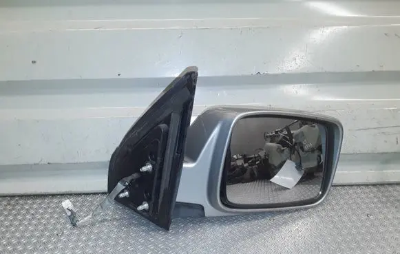 Nissan X-Trail T30 Front door electric wing mirror E13010621