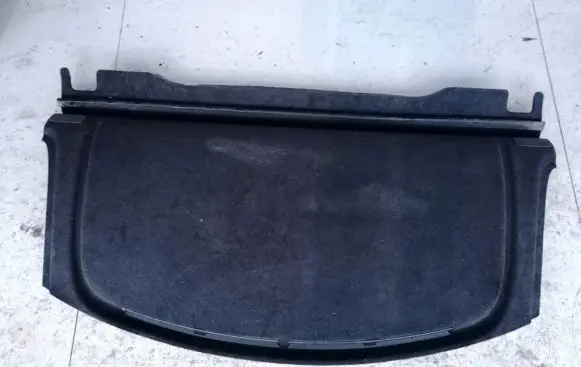Parcel shelf