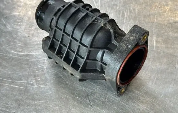 Peugeot 308 Intercooler hose/pipe 9687261180