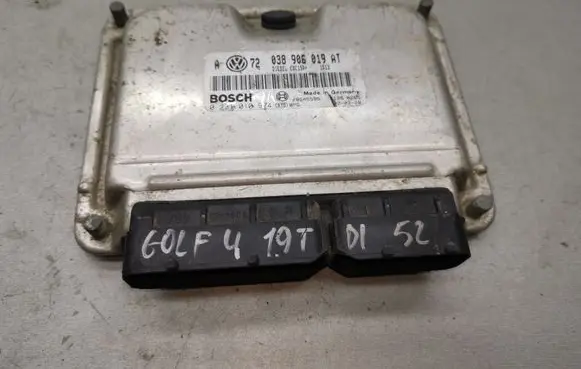 Volkswagen Golf IV Engine control unit/module 038906019AT 0281010974