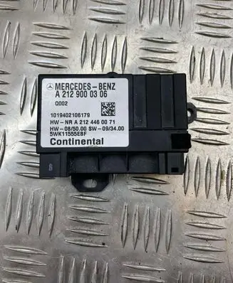 Mercedes-Benz E W212 Fuel injection pump control unit/module A2129000306