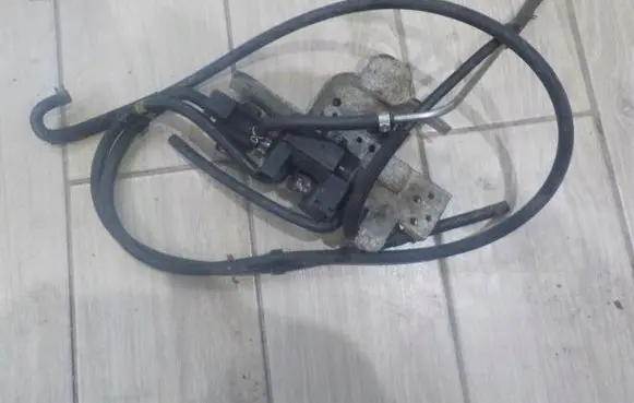 Volvo V70 Other engine bay part 31319292
