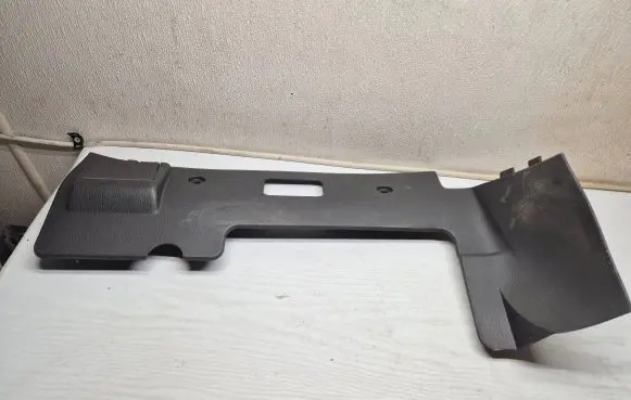 Dashboard lower bottom trim panel