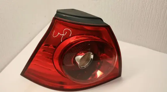 Volkswagen Golf V Rear/tail lights 4VFX13405AB