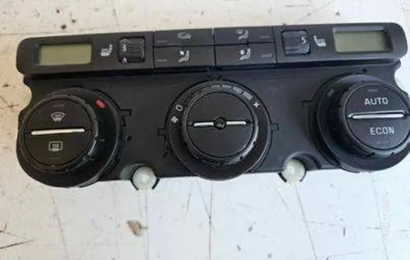 Skoda Octavia Mk2 (1Z) Climate control unit 74241060