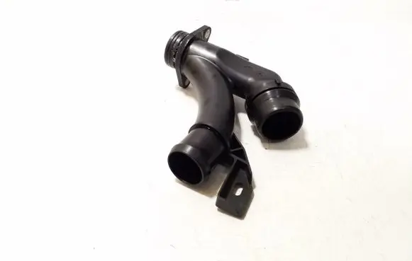 Land Rover Evoque II Engine coolant pipe/hose K8D28A512CC