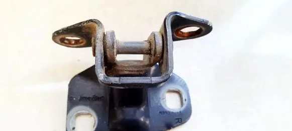 Chrysler 300M Rear door lower hinge 04574436