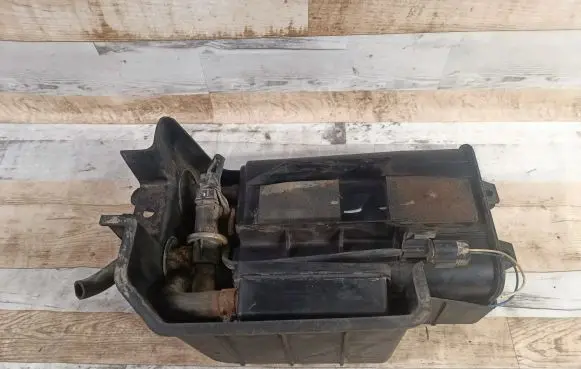 Hyundai Elantra Active carbon filter fuel vapour canister 