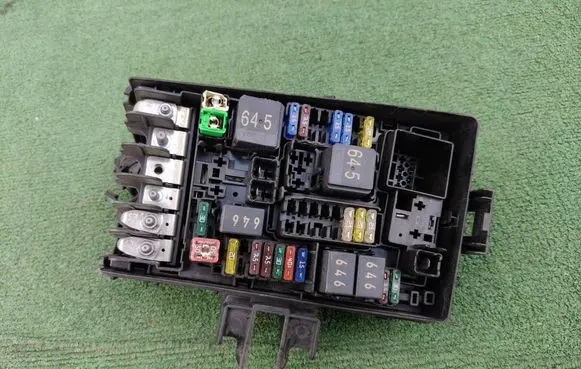 Volkswagen PASSAT B8 Fuse box set 5Q0907361B 5Q0937125B