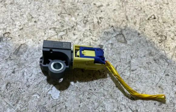KIA Sportage Airbag deployment crash/impact sensor 95920B4000 B1D733F2
