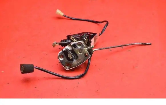 KIA Sportage Front door lock