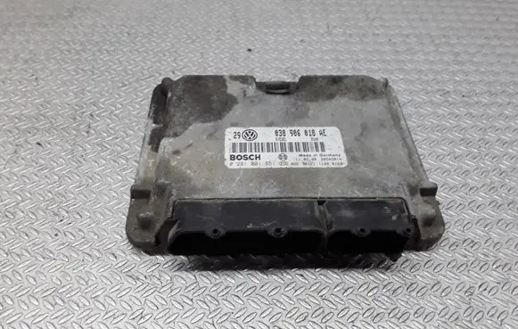 Volkswagen Golf IV Engine control unit/module 0281001851 038906018AE