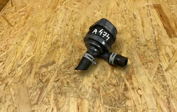 Volvo S90, V90 Water pump 32222255