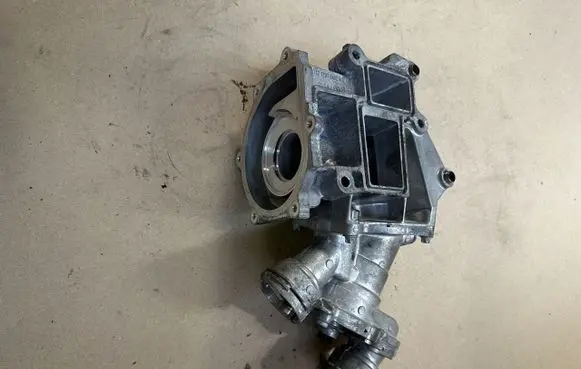 Mercedes-Benz S W222 Thermostat/thermostat housing A6562000015