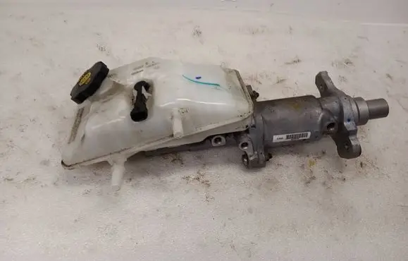 Opel Ampera Master brake cylinder 32668477