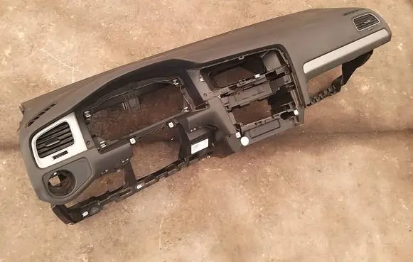 Volkswagen Golf VII Dashboard 5G1857181A