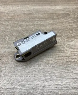 Volkswagen Sharan Airbag deployment crash/impact sensor IJ0909606G 5WK42320
