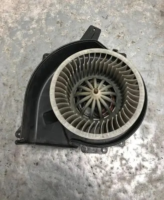 Volkswagen Polo IV 9N3 Heater fan/blower 6Q1820015C