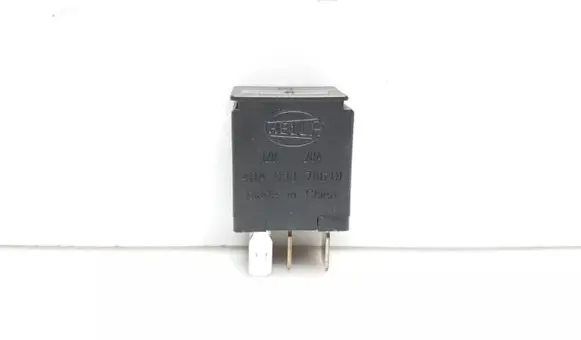 Mercedes-Benz E C207 W207 Other relay A0035423019