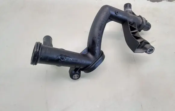 Ford Fusion Engine coolant pipe/hose
