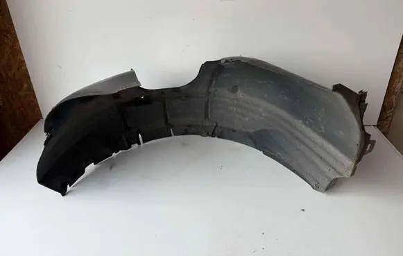Front wheel arch liner splash guards